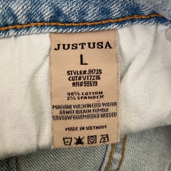 JustUSA Denim Jeans Distressed LIKE NEW Very comfortable. Some stretch - Picture 8 of 8